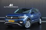 Volkswagen T-Cross 1.0 TSI 95pk Life Parkeersensoren Navigat, Auto's, Voorwielaandrijving, Gebruikt, 95 pk, Blauw