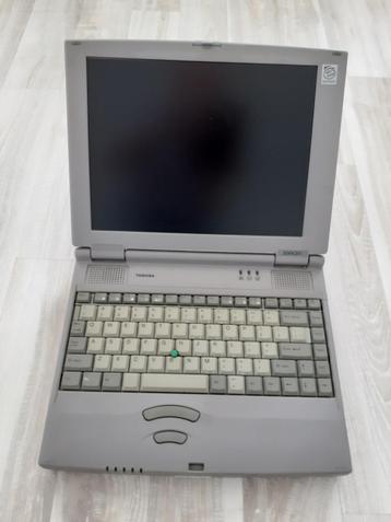 Mooie, goedwerkende vintage Laptop Toshiba Satellite 4010CDT beschikbaar voor biedingen