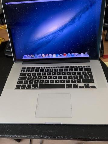 Macbooks  15 A1398 zie foto's beschikbaar voor biedingen