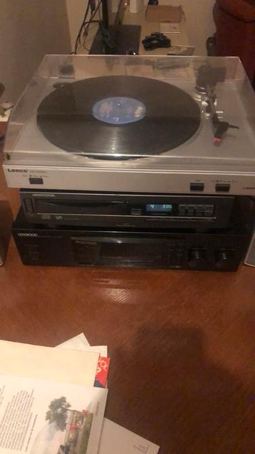 Mooie stereo set platenspeler cd en versterker beschikbaar voor biedingen