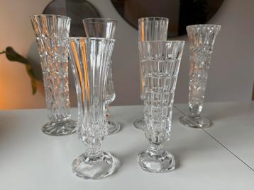 Mooie kristallen vintage vaasjes, ongeveer 21 cm hoog. beschikbaar voor biedingen