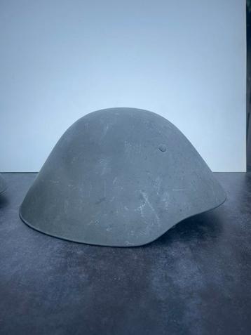 Oost-Duitse DDR NVA M56 Helm – Paradeuitvoering beschikbaar voor biedingen