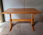Vintage scandinavisch massief grenen tafel of bureau, Huis en Inrichting, Tafels | Eettafels, Ophalen of Verzenden, Zo goed als nieuw