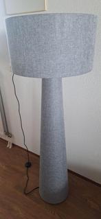 Kwantum vloerlamp Pandia grijs, Huis en Inrichting, Lampen | Vloerlampen, Ophalen, Gebruikt, 150 tot 200 cm