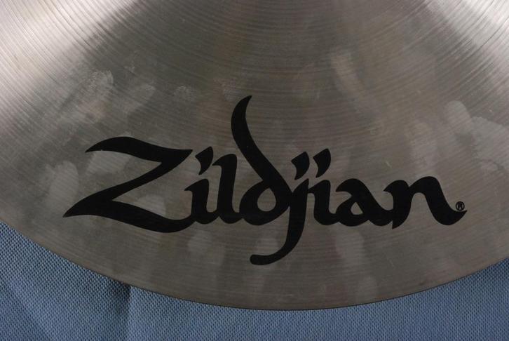 NIEUW! Zildjian A custom fast crash 1254gr B-Stock 18 inch, Muziek en Instrumenten, Instrumenten | Onderdelen, Nieuw, Drums of Percussie