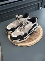 Balenciaga Triple S - Maat 44, Ophalen, Gedragen, Grijs, Sneakers of Gympen