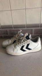Witte Hummel sneakers maat 39, Ophalen, Zo goed als nieuw, Schoenen