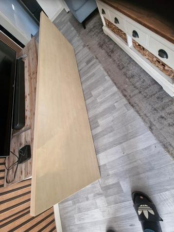 Gratis  beschikbaar voor biedingen