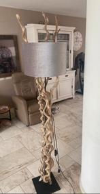 Moderne vloerlamp, Huis en Inrichting, Lampen | Vloerlampen, Ophalen of Verzenden, Zo goed als nieuw, 150 tot 200 cm