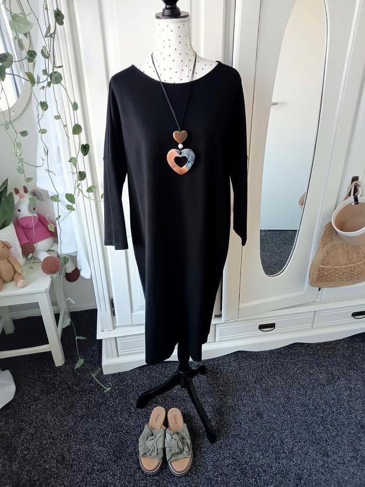 Norah " Jurk maat 42/44 ", Kleding | Dames, Jurken, Zo goed als nieuw, Maat 42/44 (L), Zwart, Onder de knie, Ophalen of Verzenden