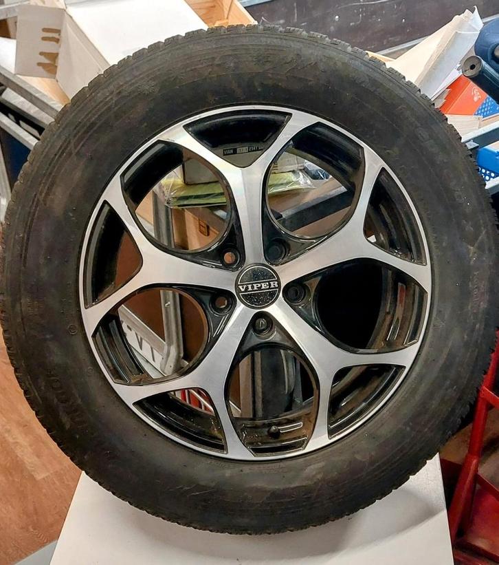 winterbanden met velg 215/65 R17, Auto-onderdelen, Banden en Velgen, Banden en Velgen, Winterbanden, 17 inch, 215 mm, Personenwagen