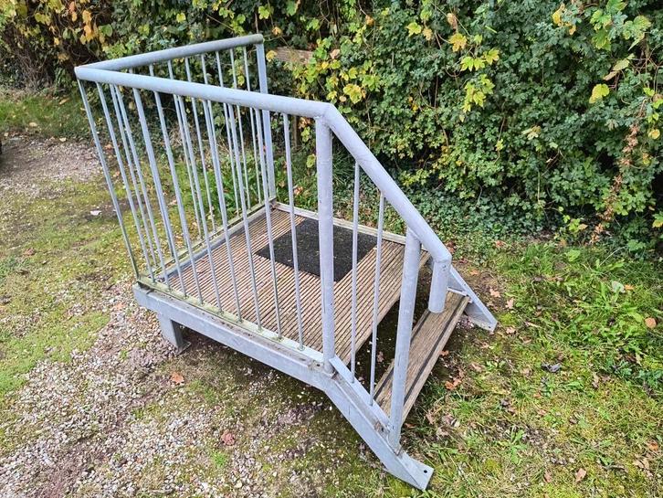 Opstapje voor o.a. stacaravans, Caravans en Kamperen, Caravan accessoires, Gebruikt, Ophalen