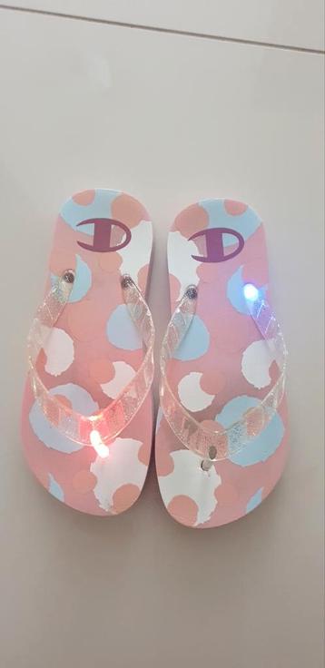 Champion Meisjes Slippers beschikbaar voor biedingen
