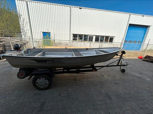 Linder 440 Fishing incusief motor, Watersport en Boten, Vis- en Consoleboten, Zo goed als nieuw, Tot 10 pk, 3 tot 6 meter, Benzine