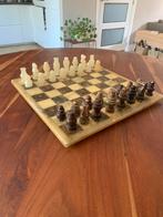 Mooi marmeren schaakbord met speelstukken – €50, Een of twee spelers, Ophalen, Gebruikt