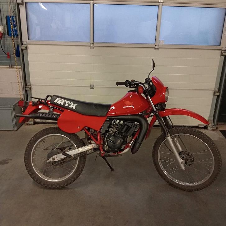 Super mooie honda mtx 80 ot incl papieren, Fietsen en Brommers, Brommers | Honda, Zo goed als nieuw, MTX, Ophalen