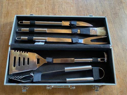 Metalen gereedschapskoffer voor bbq-bakplaat Nieuw, Huis en Inrichting, Keuken | Bestek, Nieuw, Bestekset, Rvs of Chroom, Vaatwasserbestendig