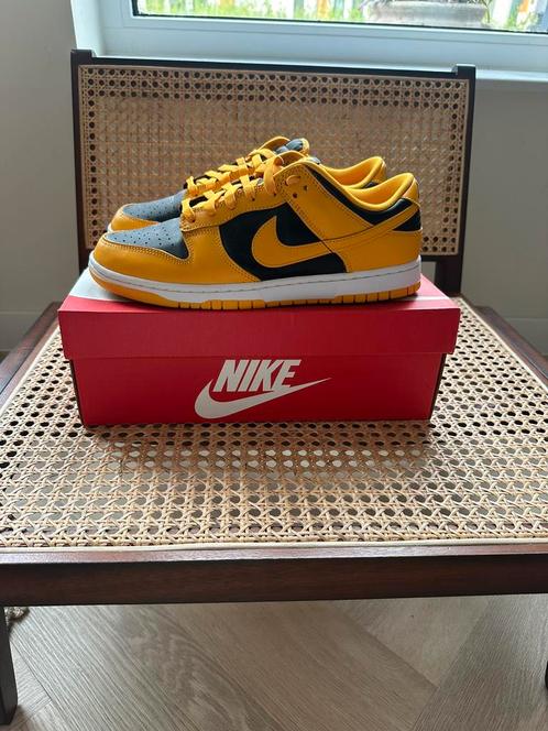 Nike Dunk Low Championship Goldenrod US11, Kleding | Heren, Schoenen, Zo goed als nieuw, Sneakers of Gympen, Zwart, Ophalen of Verzenden