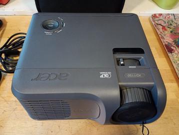 Acer xd 1150 beamer zgan maar oude aansluitingen beschikbaar voor biedingen