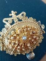 Prachtige antieke gouden broche (streekdracht) met zaadparel, Sieraden, Tassen en Uiterlijk, Antieke sieraden, Ophalen of Verzenden