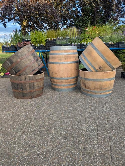 Wijnvaten/bloembakken, Tuin en Terras, Bloembakken en Plantenbakken, Zo goed als nieuw, Hout, Rond, Ophalen
