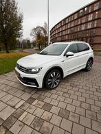 VW TIGUAN 2.0 TSI 220pk 4Motion DSG 2018 Pearl Wit, Auto's, 4 cilinders, 1984 cc, 2500 kg, Wit