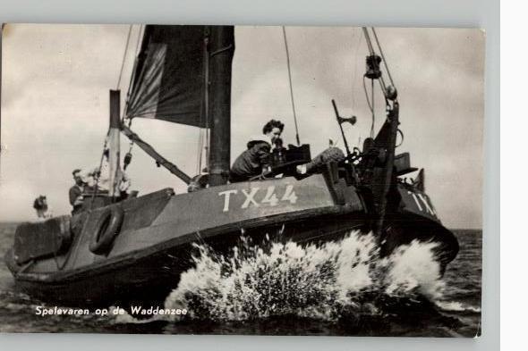 Vissersschip Texel TX 44  op de waddenzee st 1961, Verzamelen, Ansichtkaarten | Nederland, Gelopen, Waddeneilanden, 1960 tot 1980