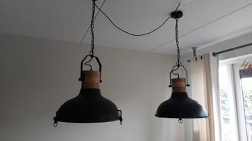 lampen zwart met hout diameter 47 cm 2x beschikbaar voor biedingen