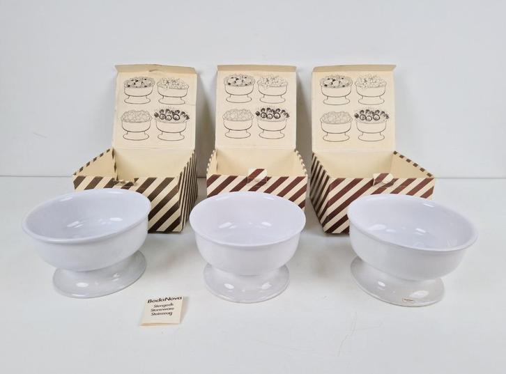 3 x Kosta Boda Nova Multipot Signe Persson Melin Ø 21 cm ‘70, Huis en Inrichting, Woonaccessoires | Schalen en Manden, Nieuw, Schaal