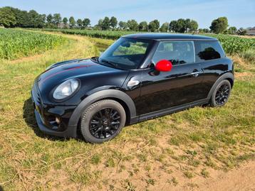 Mini 1.5 Cooper 2015 Zwart beschikbaar voor biedingen