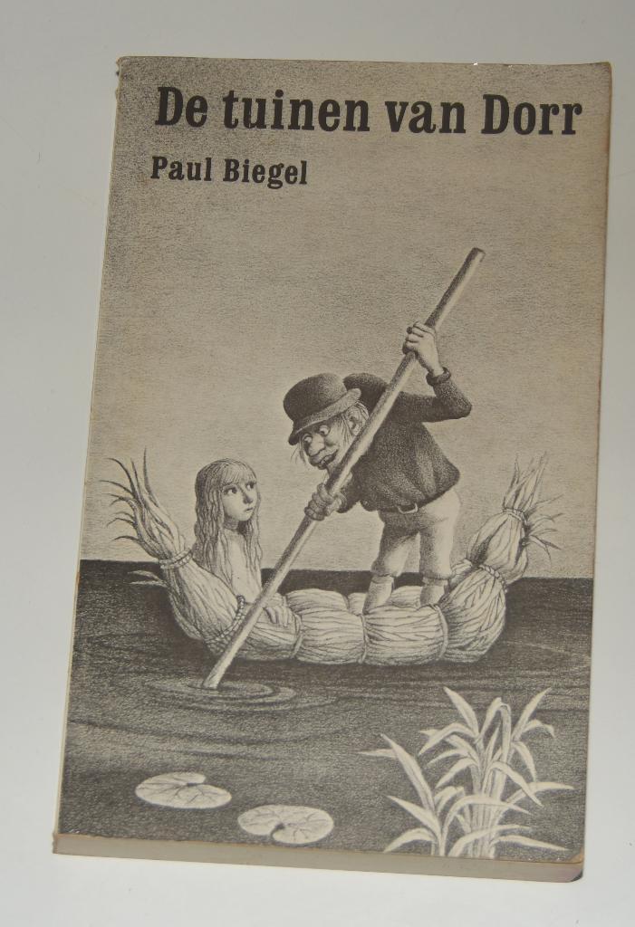 De Tuinen van Dorr - Paul Biegel, Boeken, Kinderboeken | Jeugd | onder 10 jaar, Gelezen, Fictie algemeen, Verzenden