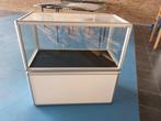 te koop:  vitrine, Ophalen, Gebruikt, 100 tot 150 cm, 100 tot 150 cm