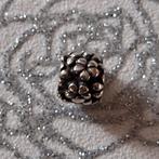 Pandora kleine bloemetjes in nieuwstaat RETIRED i, Verzenden, Pandora, Zo goed als nieuw, 1 bedel