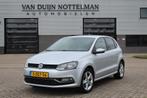 Volkswagen Polo 1.2 TSI Highline / Automaat / Navigatie / N., Auto's, Volkswagen, Stof, Gebruikt, 4 cilinders, Met garantie (alle)