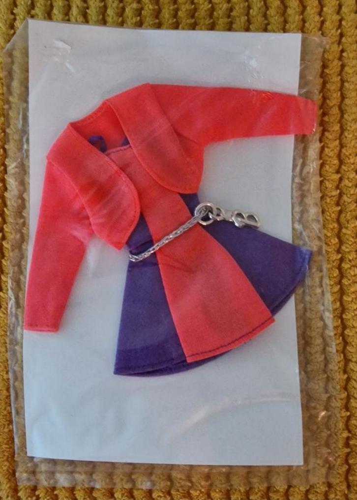 Vintage Barbie kleding #8, Verzamelen, Poppen, Zo goed als nieuw, Kleertjes, Ophalen of Verzenden
