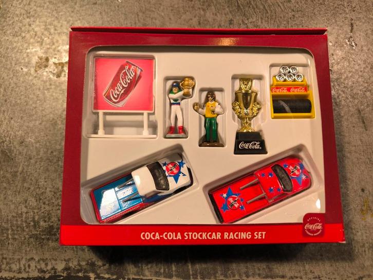 Coca-Cola Stockcar Racing Set, Hobby en Vrije tijd, Modelauto's | 1:43, Nieuw, Auto, Overige merken, Ophalen of Verzenden