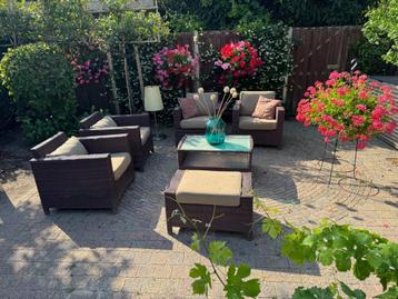 4Seasons Loungeset van Wicker + tafel + hocker beschikbaar voor biedingen