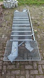 Te koop gegalvaniseerd stalen trap, Doe-het-zelf en Verbouw, Ladders en Trappen, Ophalen, Gebruikt, 2 tot 4 meter