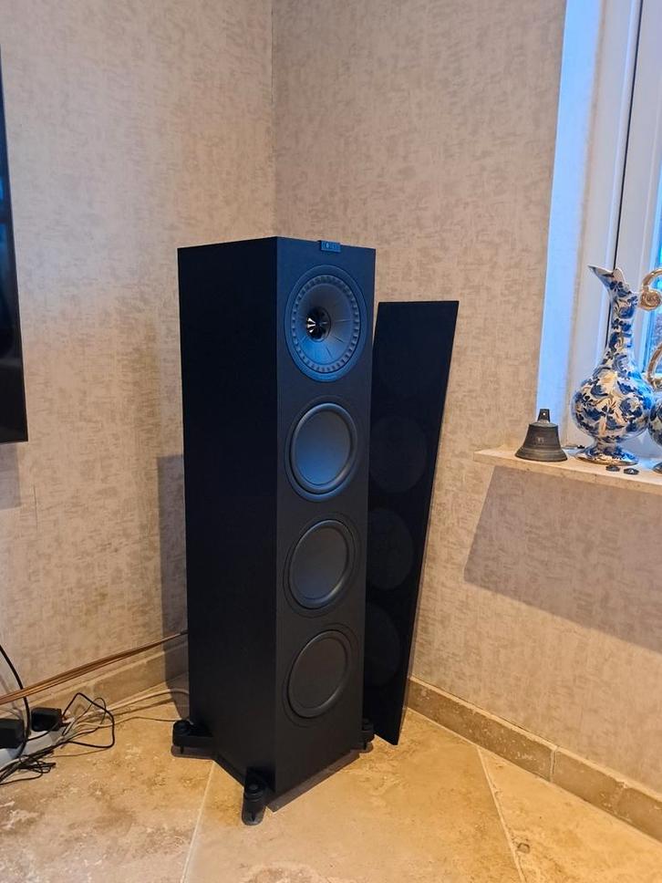 Kef Q950 Speakers met garantie en bijhorende grilles, Audio, Tv en Foto, Luidsprekers, Zo goed als nieuw, Front, Rear of Stereo speakers