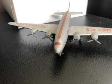 Blikken model Douglas Skymaster beschikbaar voor biedingen