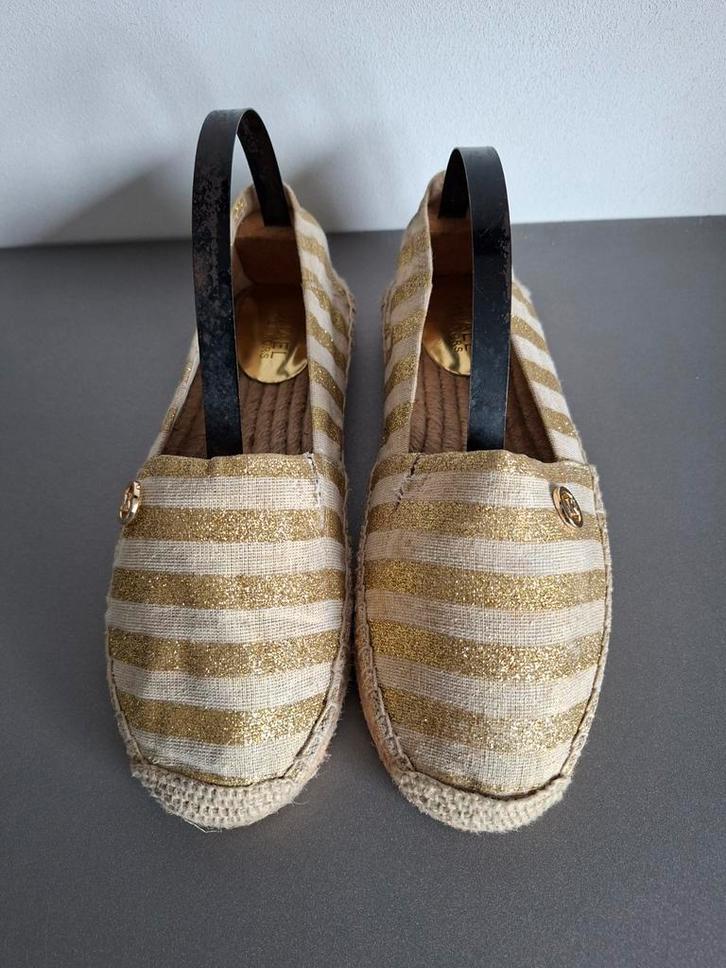 Michael Kors Espadrilles Goud Maat 37, Kleding | Dames, Schoenen, Zo goed als nieuw, Espadrilles of Moccasins, Beige, Ophalen of Verzenden