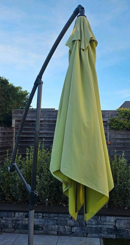 Zweef parasol met voet & 2 stenen (2.5 x 2.5 m), Tuin en Terras, Parasols, Gebruikt, Zweefparasol, Ophalen