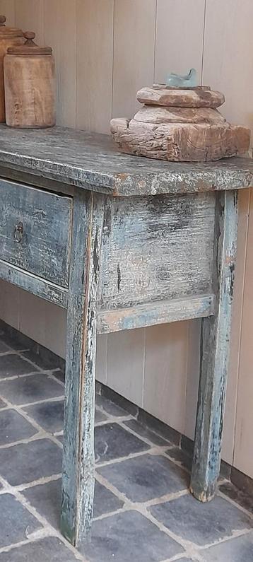 sidetable landelijk beschikbaar voor biedingen