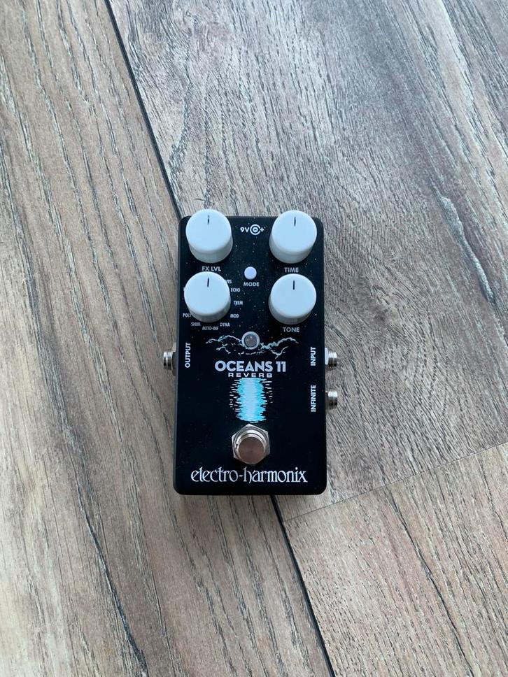 Electro Harmonix Oceans 11 Reverb, Muziek en Instrumenten, Effecten, Zo goed als nieuw, Reverb, Ophalen of Verzenden