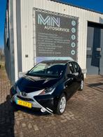 Toyota Aygo 1.0 Vvt-i Airco 69pk 5D 2018 Zwart, Voorwielaandrijving, Stof, 4 stoelen, Zwart