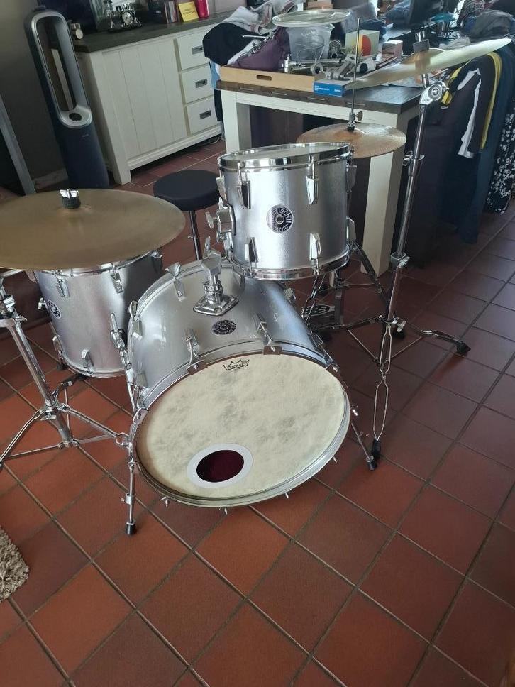Gretsch silver sparkle compleet drumstel met bekkens, Muziek en Instrumenten, Instrumenten | Toebehoren, Zo goed als nieuw, Drums of Percussie