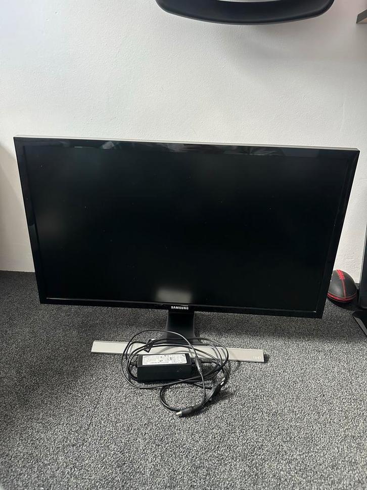 Samsung Monitor u28e590d, Computers en Software, Monitoren, Gebruikt, 60 Hz of minder, DisplayPort, Gaming, In hoogte verstelbaar