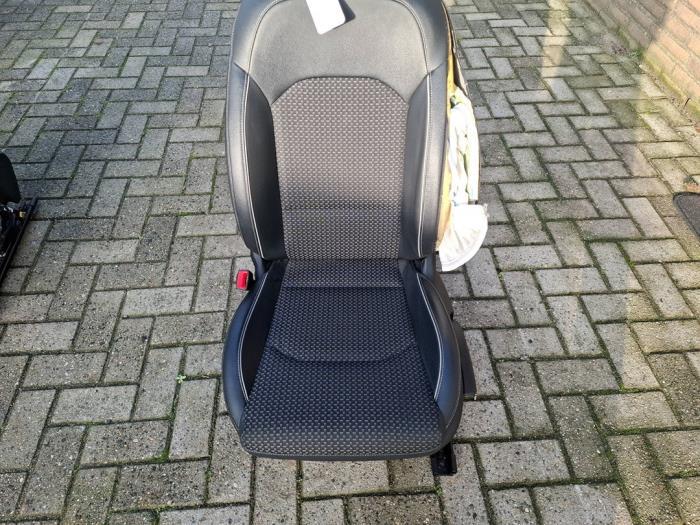 Stoel Zitting links van een Kia XCeed
