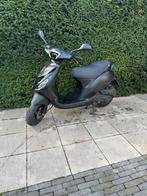 Piaggio zip 2021 brom 9500km, Motoren, Tuning en Styling, Ophalen of Verzenden
