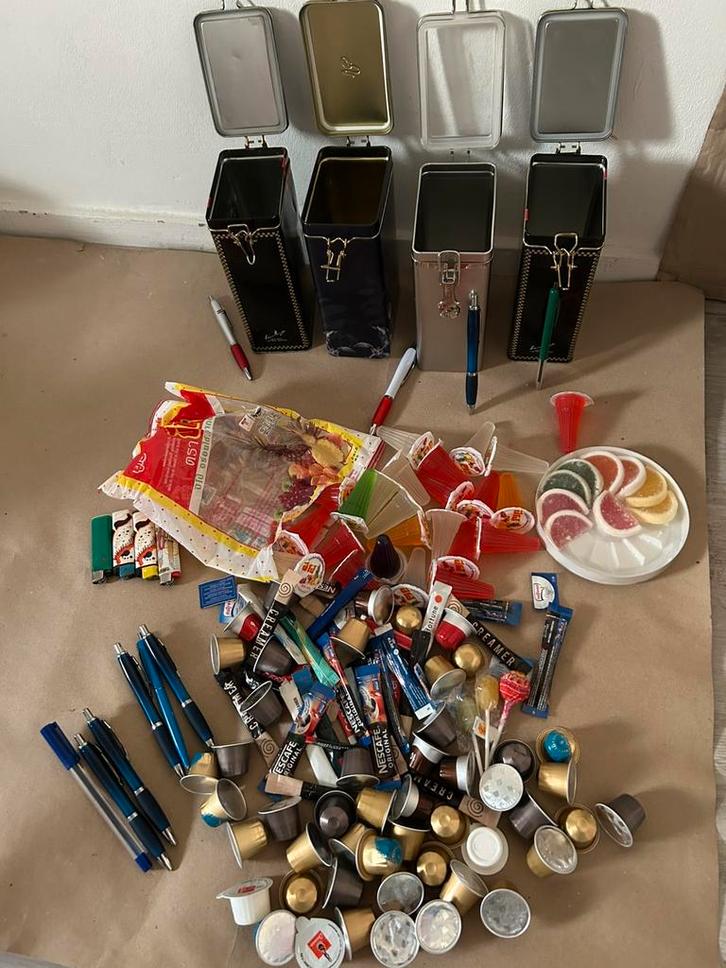 Vier decoratieve blikken en nog wat, Huis en Inrichting, Keuken | Keukenbenodigdheden, Zo goed als nieuw, Ophalen